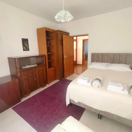 아파트 Mirta S Terasom I Pogledom Na More, Pored Zadra